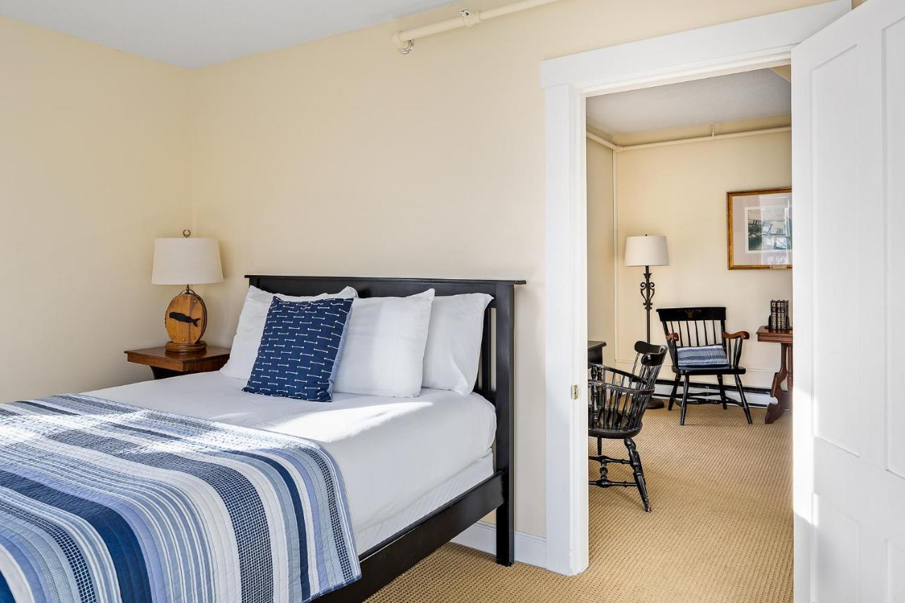 East Wind Inn & Suites Tenants Harbor 外观 照片
